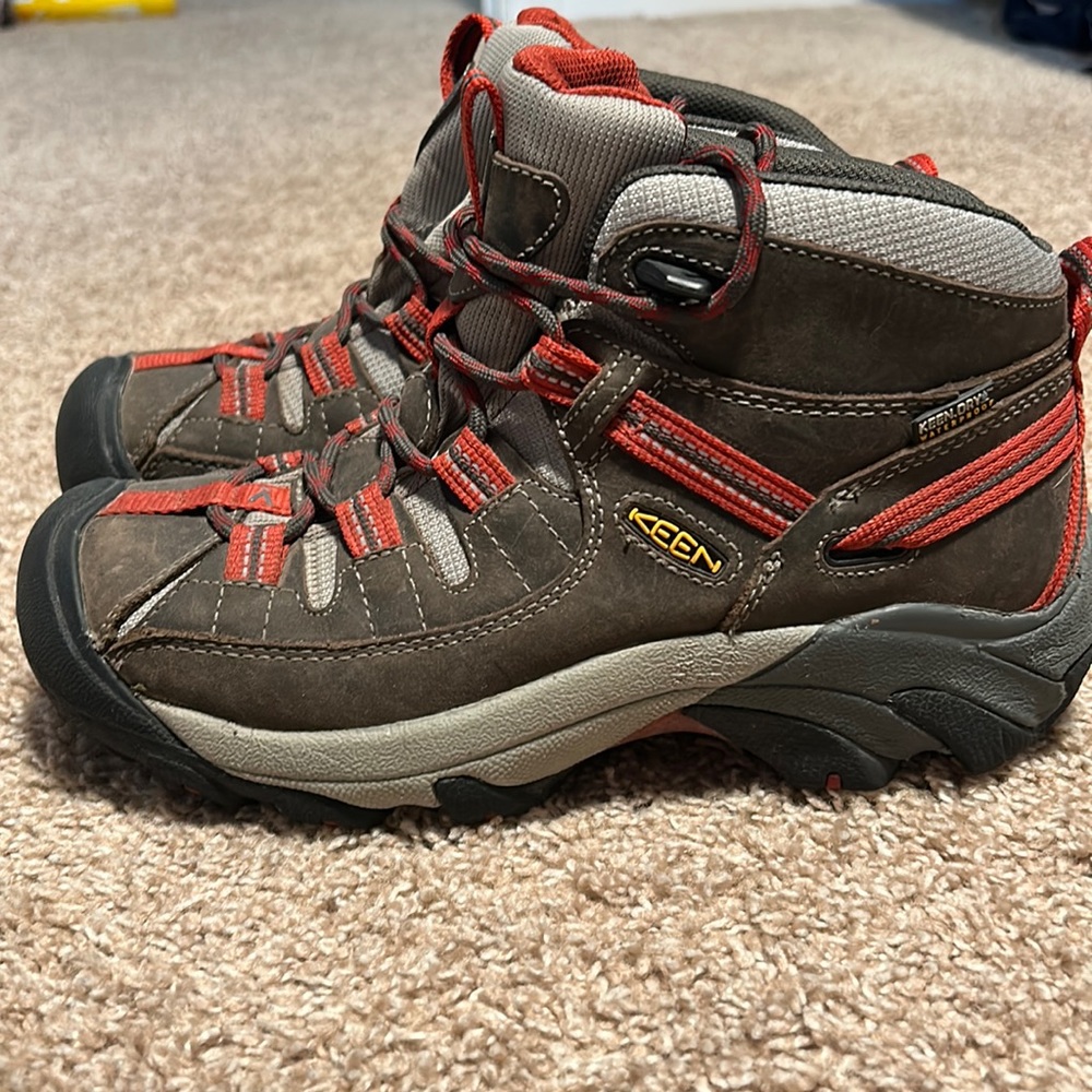 Boys Keen hikers